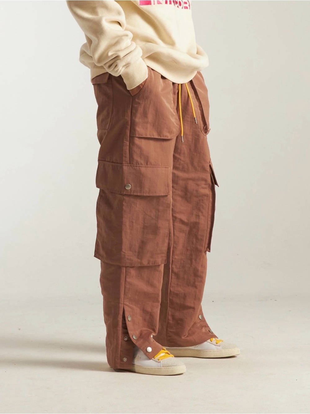 Diet Starts Monday Nylon Cargo Pants
Streetwear
Urban
EDM
Dusty Rose
$175
2XL